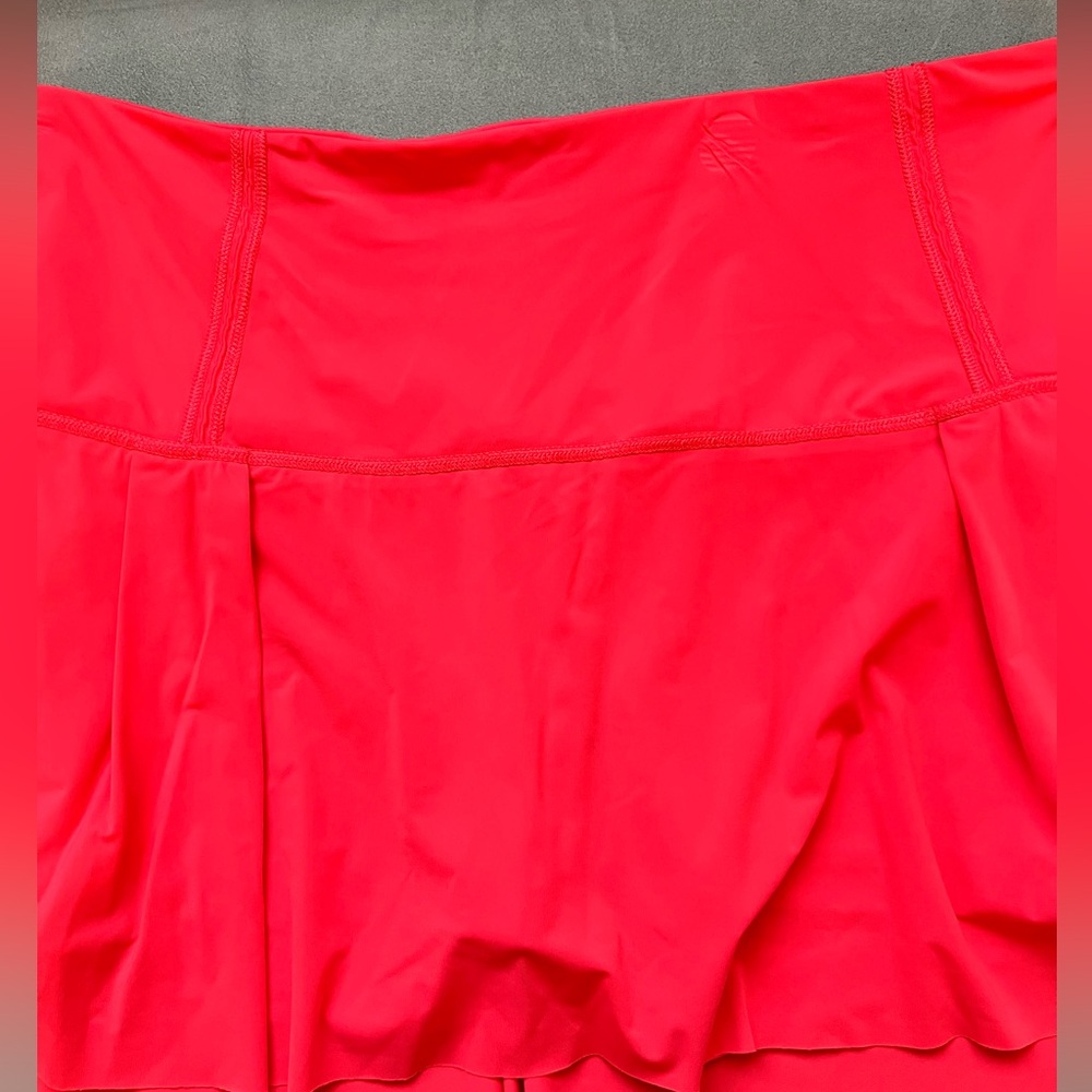 Lululemon pleated skirt pink.  Size 10 regular.